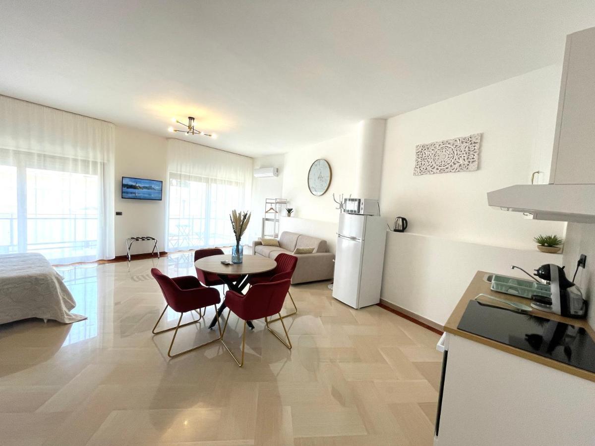 Trani Suite - Moro 10 Exteriör bild